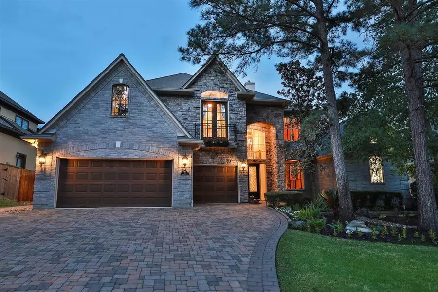 38 Silver Maple PL, The Woodlands, TX 77382