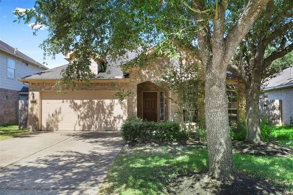 431 Drake LN, League City, TX 77573