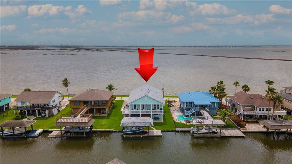1303 Blue Heron ST, Bayou Vista, TX 77563