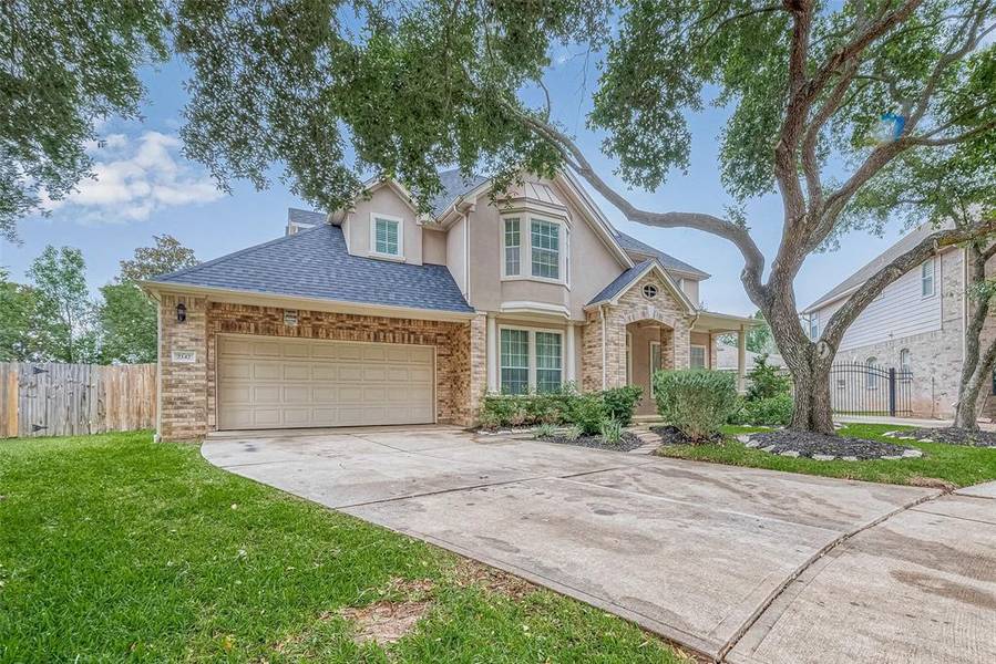 2142 Canyon Crest DR, Sugar Land, TX 77479