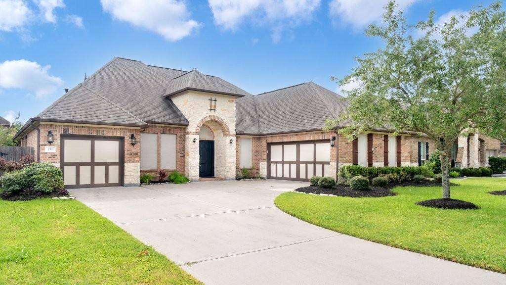 737 Cumberland Ridge LN, League City, TX 77573