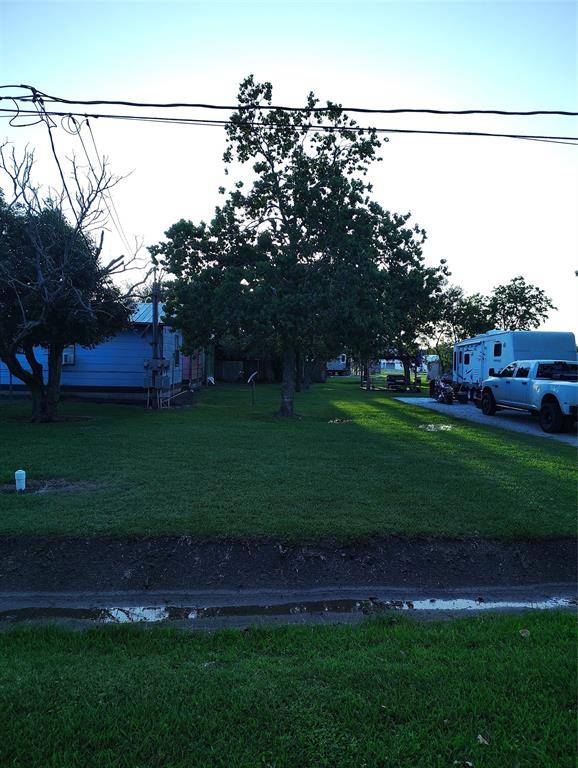 000 8th Street, San Leon, TX 77539