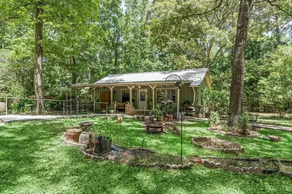 70 Summer PL, Huntsville, TX 77340