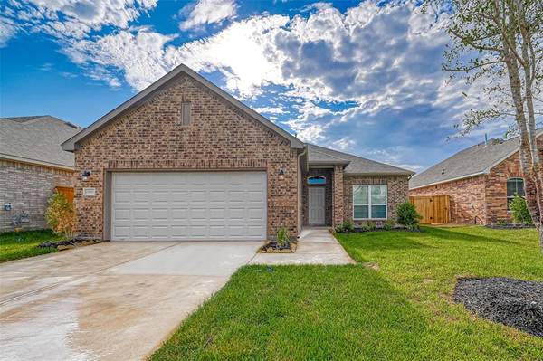 19907 Capri Shores LN, Hockley, TX 77447