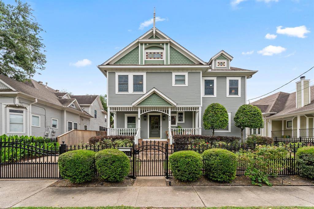 610 E 8th ST, Houston, TX 77007