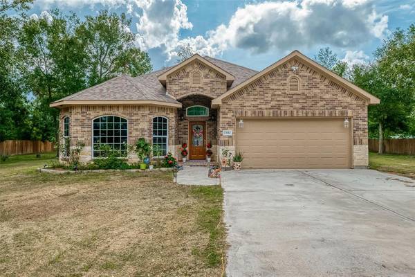 13910 Oak Forest LN, Dayton, TX 77535