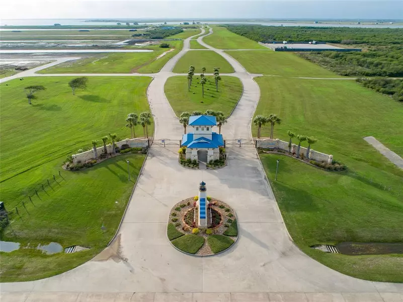 2941 Palacios Bay DR, Palacios, TX 77465