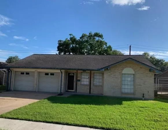 3115 Roseberry DR, La Porte, TX 77571