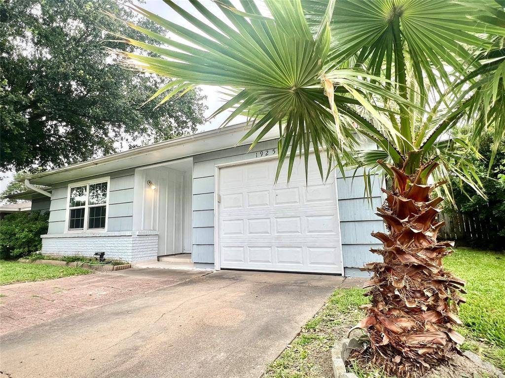 1925 14th AVE N, Texas City, TX 77590