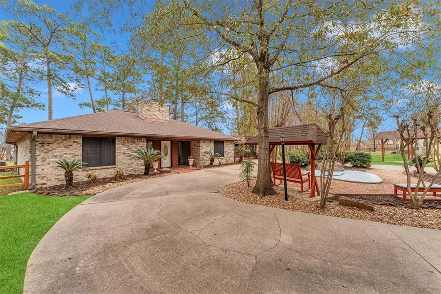 10702 Indian Trails DR, Tomball, TX 77375