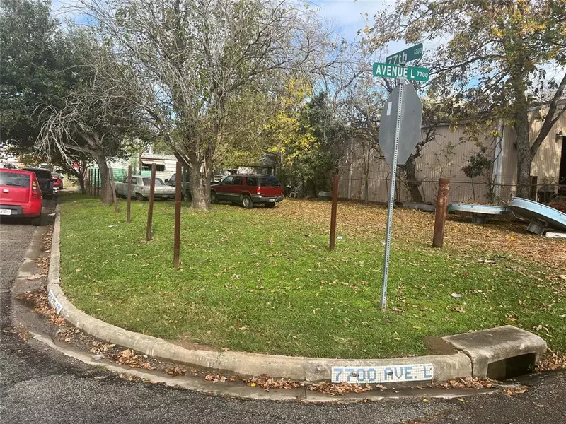 0 L AVE, Houston, TX 77012