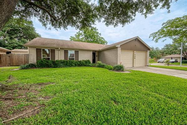 7406 S Choctaw ST, Baytown, TX 77521