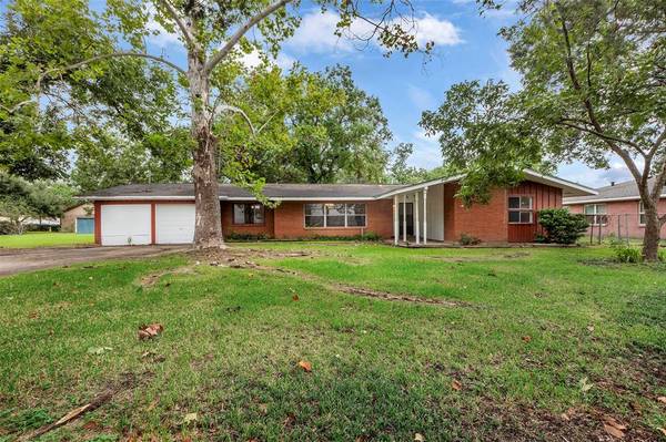 8303 Jet Pilot ST, Houston, TX 77075