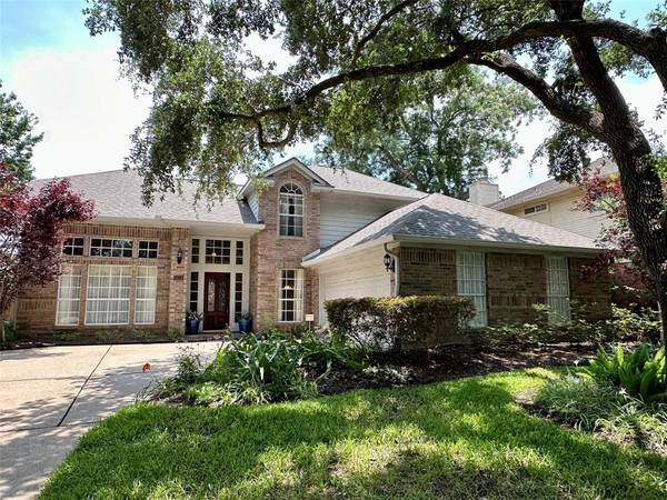 5614 Whisper Ridge DR,  Sugar Land,  TX 77479