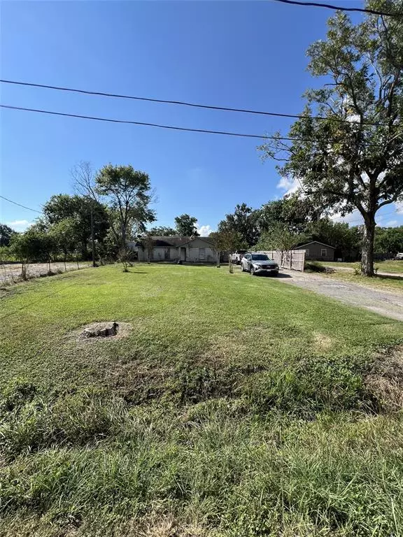 Baytown, TX 77520,111 Foster ST