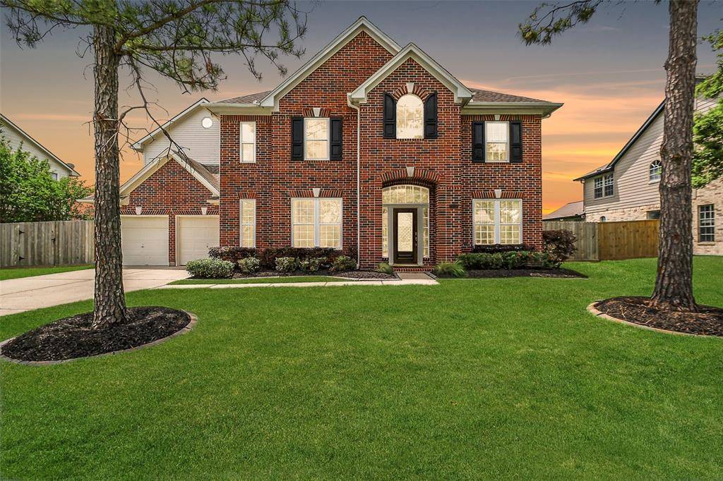 1416 Blueberry LN, Friendswood, TX 77546