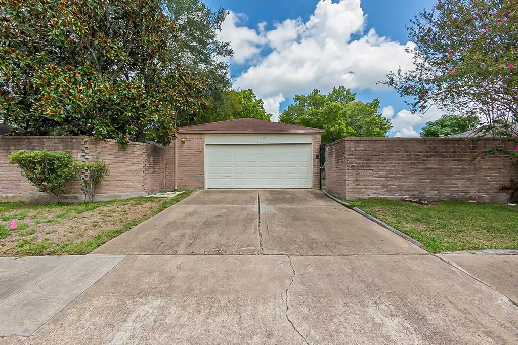 Houston, TX 77083,16106 Los Altos DR