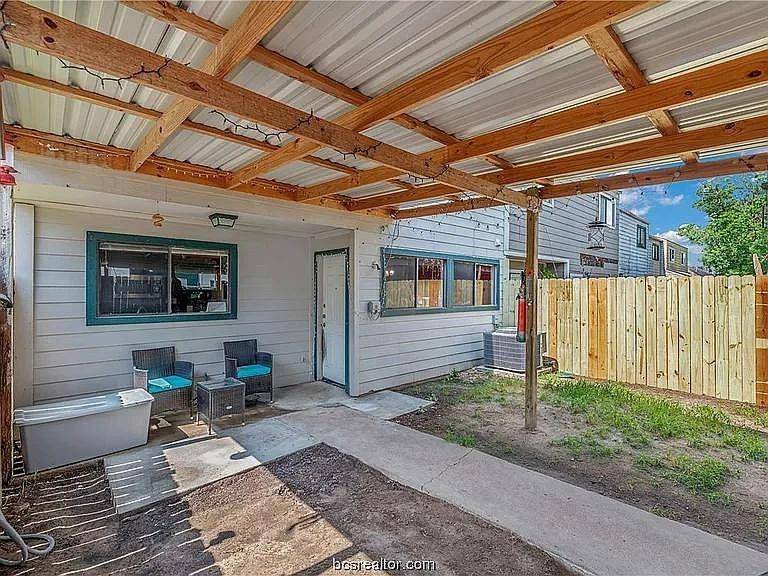 Bryan, TX 77801,924 Navidad ST