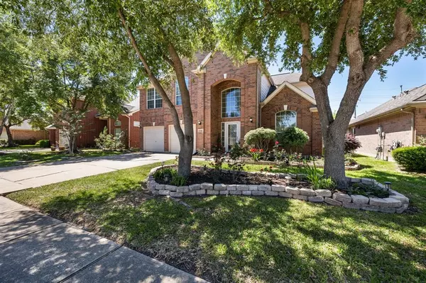 10318 Sawyers Crossing LN, Sugar Land, TX 77498