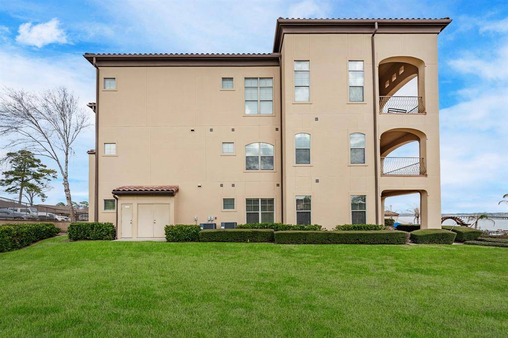 Montgomery, TX 77356,17040 W FM 1097 #5102
