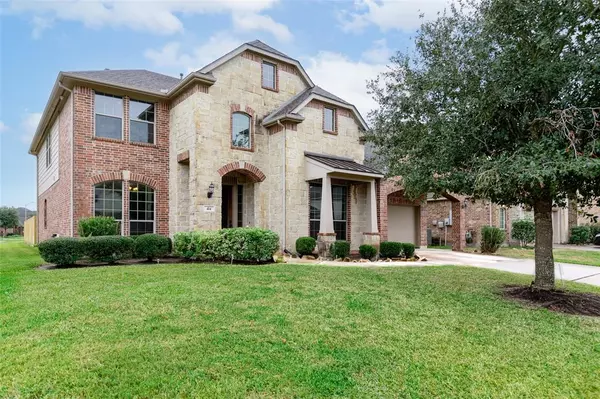 414 Honeysuckle Vine DR, Rosenberg, TX 77469