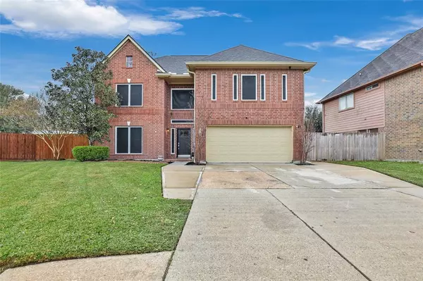 318 Dunford CT, Highlands, TX 77562