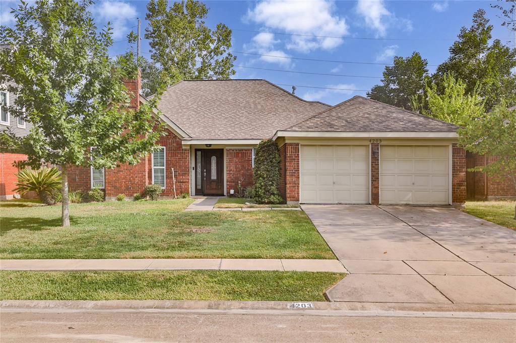 4203 Bentley DR, Pearland, TX 77584