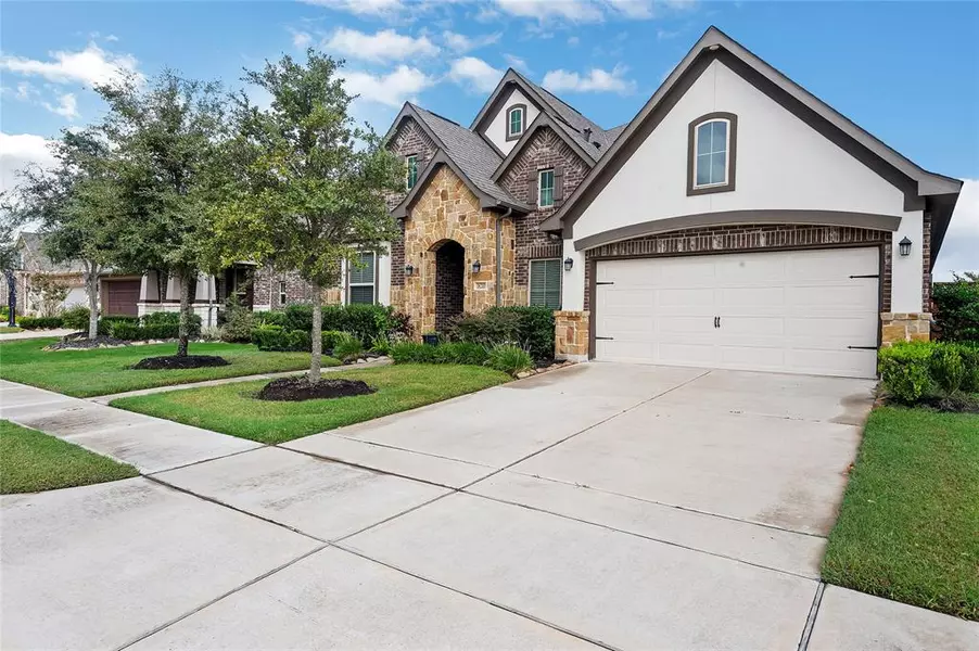 18210 County Shores LN, Cypress, TX 77433