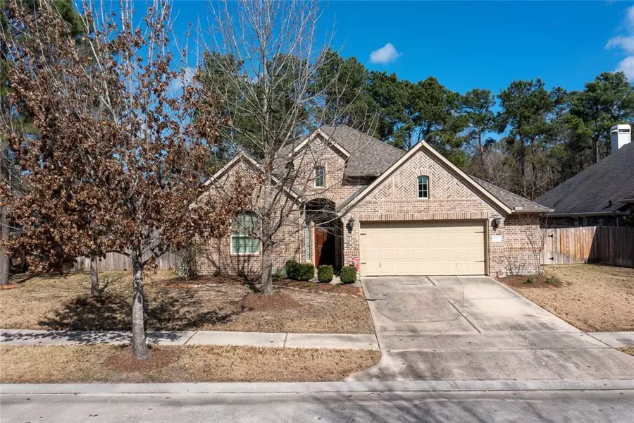 8207 Horsetail CT, Conroe, TX 77385