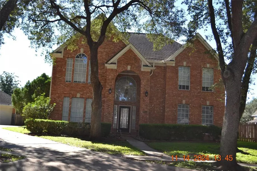 2027 Richland Ct CT, Sugar Land, TX 77478