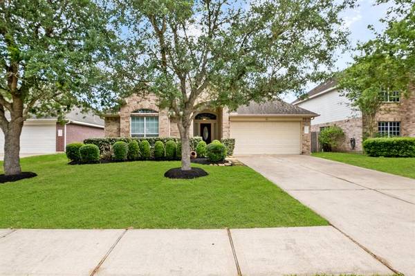 6529 Canyon Mist LN, Dickinson, TX 77539