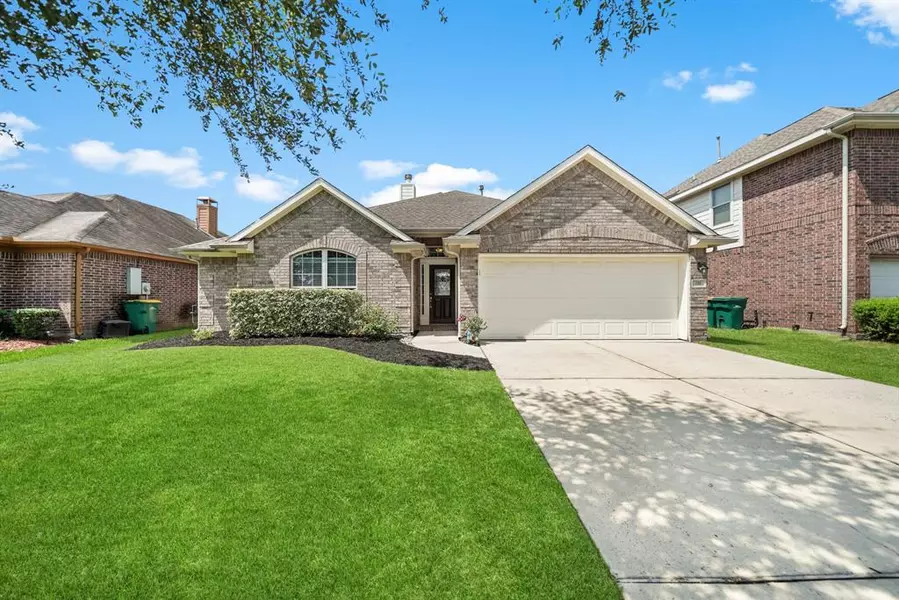 510 Naples Terrace LN, La Marque, TX 77568