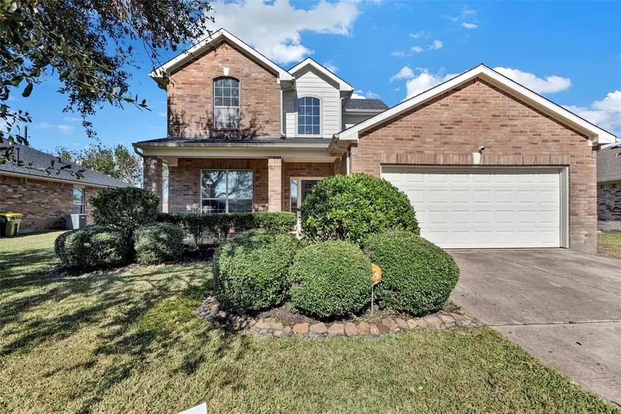 7403 Newport LN, Pearland, TX 77584