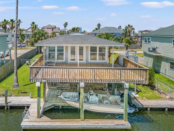 4303 Karankawa WAY, Jamaica Beach, TX 77554