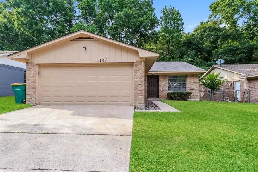 1707 Meridian Court, Conroe, TX 77301