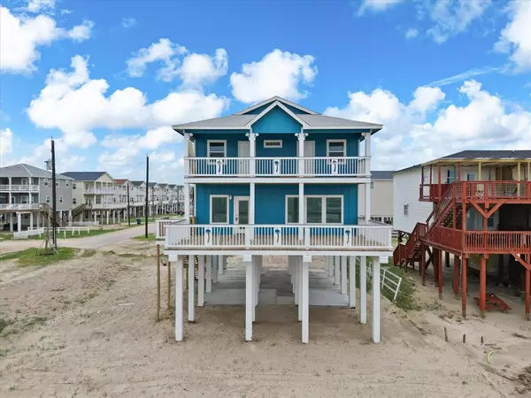 Surfside Beach, TX 77541,106 W Palm ST