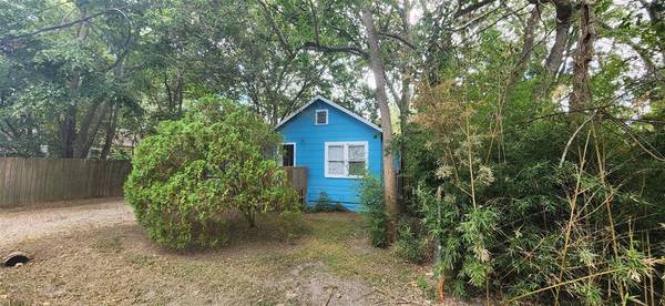 331 Louisiana Avenue, Bacliff, TX 77518