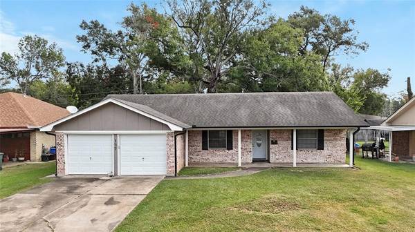 137 Briggs ST, Beaumont, TX 77707