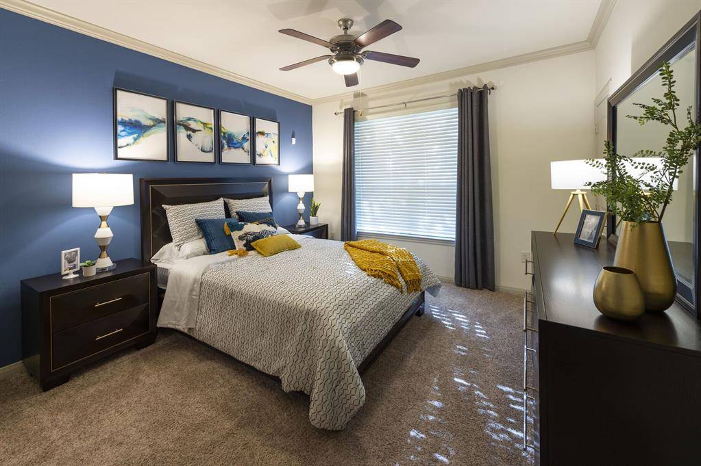 Houston, TX 77054,8877 Lakes At 610 DR #330