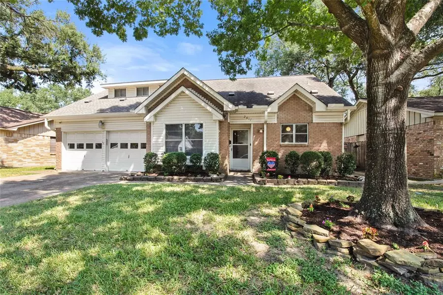 2817 Raspberry LN, Pasadena, TX 77502