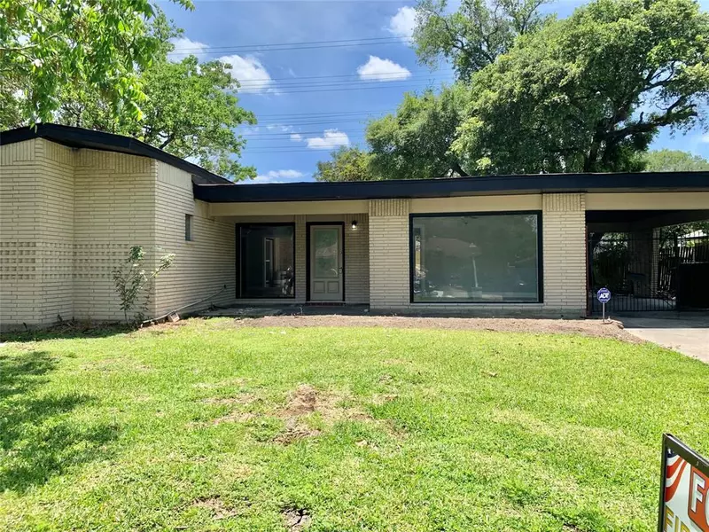 7706 Glen Vista ST, Houston, TX 77061