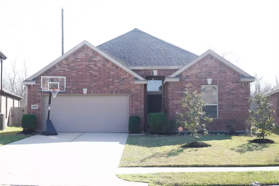 3308 Regal Park LN, Pearland, TX 77584