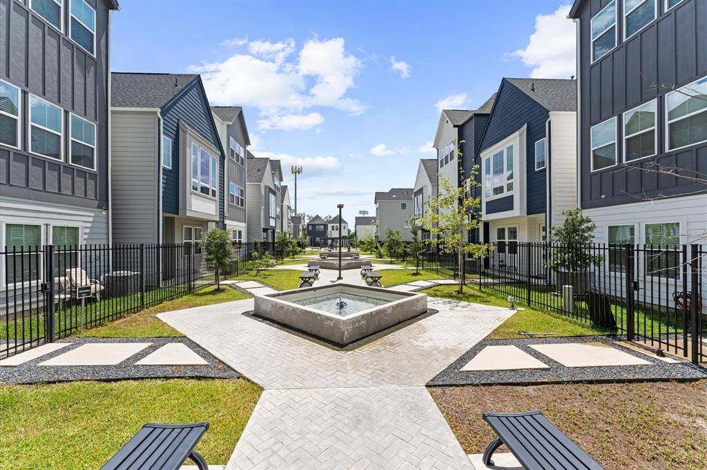 Houston, TX 77055,8305 Springwood Creek LN