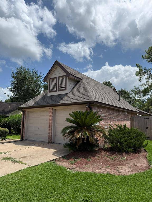 4827 Sunshine DR, Sugar Land, TX 77479