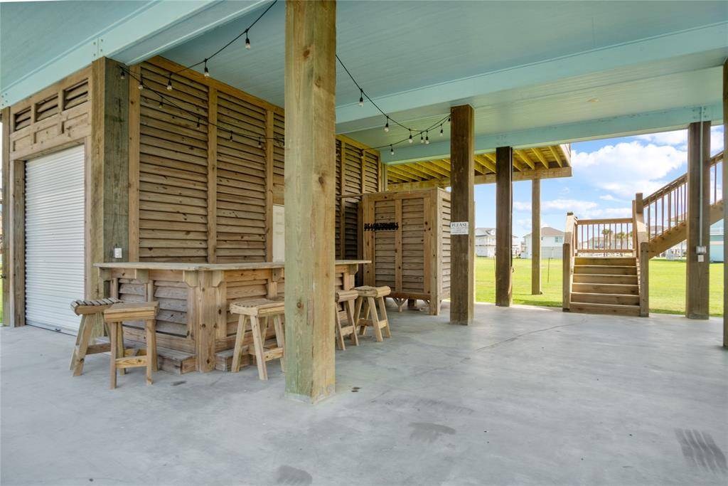 Crystal Beach, TX 77650,2340 Martinique