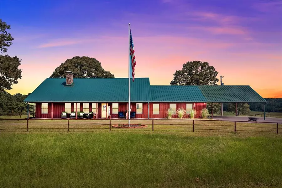 2221 State Highway 147, Zavalla, TX 75980