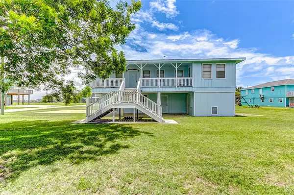 956 Surfview RD, Crystal Beach, TX 77650