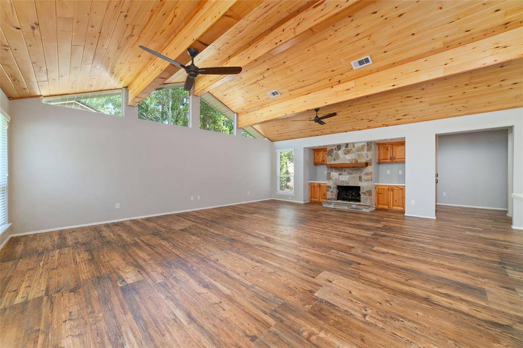 The Woodlands, TX 77381,21 Riverbank DR