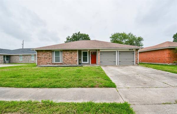 9918 Stonemont RD, La Porte, TX 77571