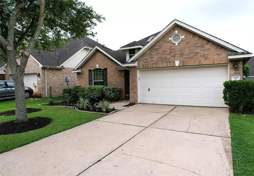 13020 Balsam Breeze LN, Pearland, TX 77584